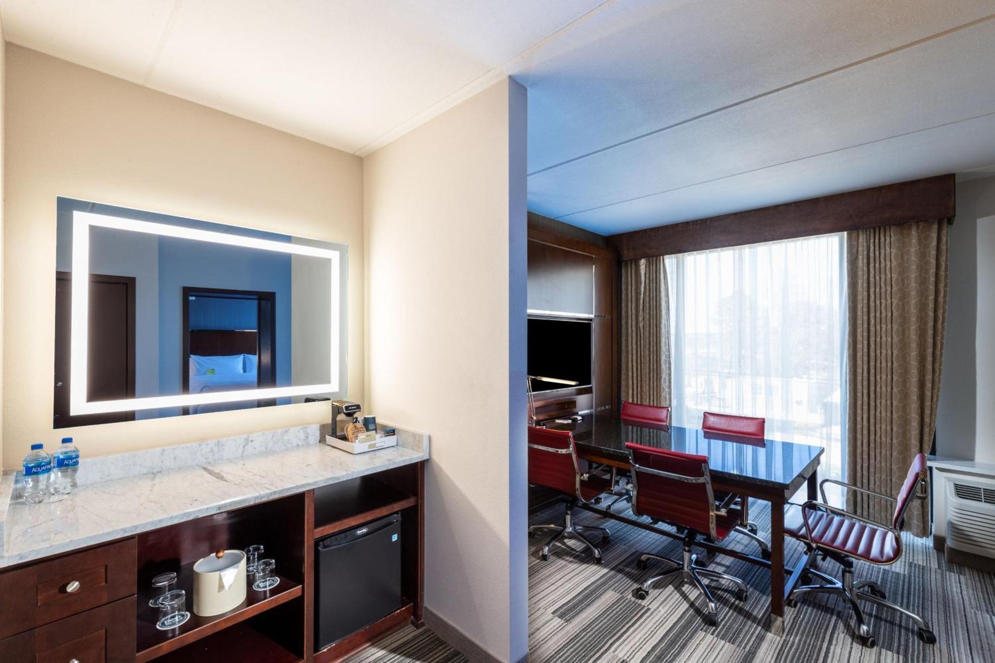 Four Points By Sheraton Atlanta Airport West 3* College Park
